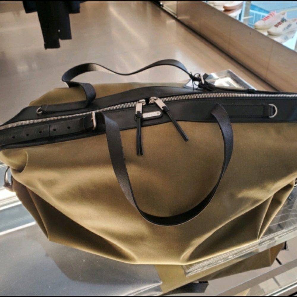 New Saint Laurent Ltd Edition Green Holdall Bag!